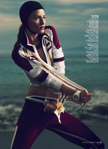 Jacobs_MarieClaire_May2012_6.thumb.jpg.aa176fd4bc8c69b9076aecfced5e6568.jpg