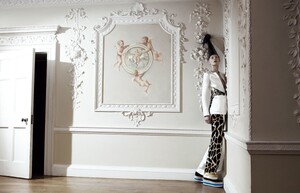 Kasia_Struss__Iris_Strubegger_by_Willy_Vanderperre_(Another_Magazine_SS_2011)_1.thumb.jpg.57cab859f99bff603daa555490e3916a.jpg