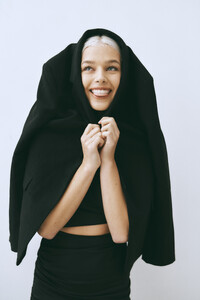 LillyHoffman_Clara-Test_July-2022_7.jpg