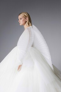 NF-SS20-Bridal-Look2-2.jpeg