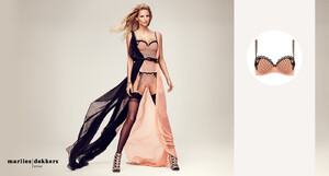 Style_Florence_Almost_Apricot-Lookbook_1300x700px.jpg