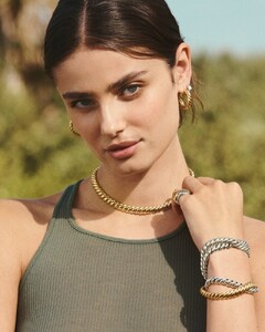 Taylor-Hill-David-Yurman-Necklac.jpg