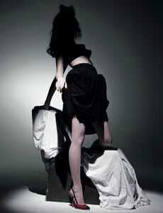 Vanderperre_AnOther_Magazine_Spring_Summer_2009_04.thumb.jpg.0c573469fa176facc499087067197bfe.jpg