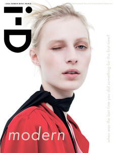 Vanderperre_i-D_Magazine_Summer_2014_Cover.thumb.jpeg.285c016b3edd50195acb923e1df4a433.jpeg