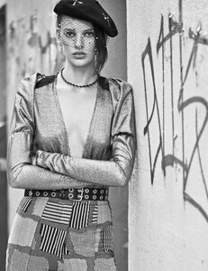 VogueSeptem2015_ebook3000-1676.thumb.jpg.a9984b1620f98b72d11470cfe394fc20.jpg