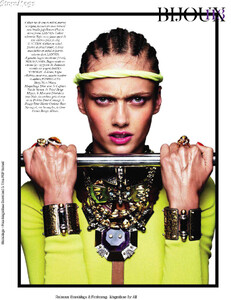 Vogue_France_2011-02-113.thumb.jpg.360a55dadd961a3821879a6062b13275.jpg
