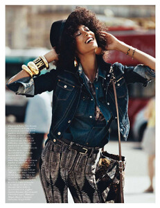 Vogue_France_2012-08-123.thumb.jpg.5dcb345e61db5cdbaea5411e681f1c24.jpg