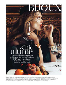 Vogue_France_2012-08-81.thumb.jpg.efb4c12236a41b8a25f1c6a28ee289cf.jpg