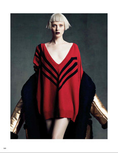 Vogue_Japan_-_September_2014-228.thumb.jpg.0ddc9b78b221a50a4bdc5c540aa04cbe.jpg