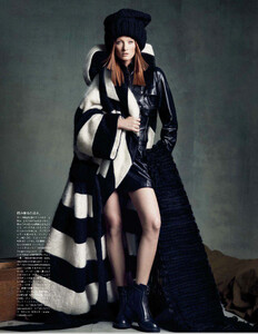 Vogue_Japan_-_September_2014-230.thumb.jpg.b2fd94ef58bf4a97b52011764ae5cc5e.jpg