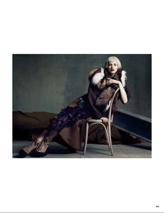 Vogue_Japan_-_September_2014-249.thumb.jpg.90f1a0057ad2286ee75236e9b216aaff.jpg