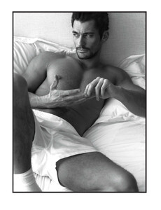 W_Magazine_2014-03-23.thumb.jpg.6ba7b1fe52d42564637a36ad4a526405.jpg
