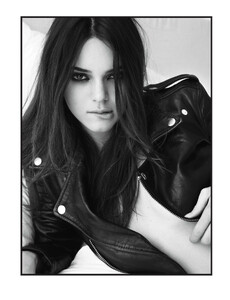 W_Magazine_2014-03-24.thumb.jpg.8247649f86e5af31167fa47f1517a317.jpg