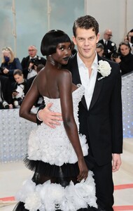 adut-akech-at-2023-met-gala-celebrating-karl-lagerfeld-a-line-of-beauty-in-new-york-05-01-2023-2.jpg