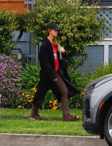 ashlee-simpson-out-in-los-angeles-05-03-2023-3.jpg