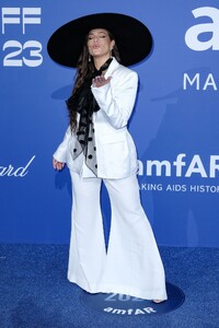 ashley-graham-at-29th-annual-amfar-gala-in-cannes-05-25-2023-2.jpg