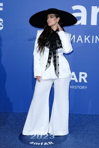 ashley-graham-at-29th-annual-amfar-gala-in-cannes-05-25-2023-5.jpg