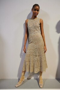backstage-defile-christian-dior-printemps-ete-2022-paris-coulisses-142.thumb.jpg.3c516101b83abbf723ce283cb4c819b5.jpg