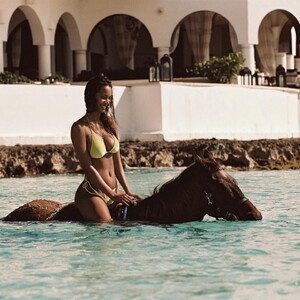 bikinilovers_345400749_800139231197155_6911706690976355309_n.jpg
