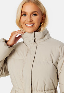 bubbleroom-rahima-drawstring-waist-puffer-jacket-grey-beige_20.jpg