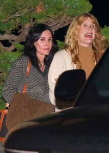 courteney-cox-and-laura-dern-leaves-nobu-in-malibu-03-27-2023-6.jpg