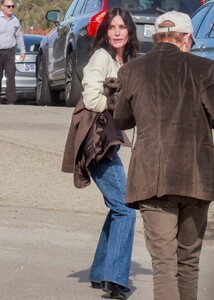 courteney-cox-arrives-at-a-charity-event-in-malibu-05-08-2023-0.jpg