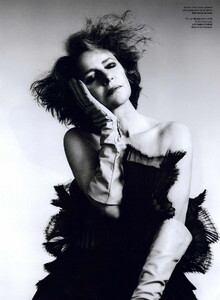couture_03.thumb.jpg.02d4b9b78fd556be4b83b37848bb53ca.jpg