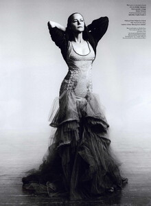 couture_07.thumb.jpg.8d9d97e378928b49661ad5ec42c36116.jpg