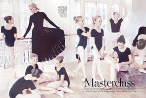 d.g-vogue-14-08-sarah-murdoch-03-2370x1600.jpg