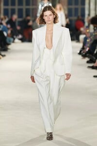 defile-alexandre-vauthier-printemps-ete-2022-paris-look-3.thumb.jpg.fea71f12839ba440ba38b1b34619ca29.jpg