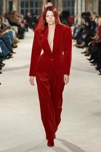 defile-alexandre-vauthier-printemps-ete-2022-paris-look-33.thumb.jpg.162b3b0eeddedcac3a2f051f0142a1a4.jpg