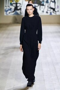 defile-christian-dior-printemps-ete-2022-paris-look-45.thumb.jpg.4d436e694a3345639b89d027e3e00814.jpg