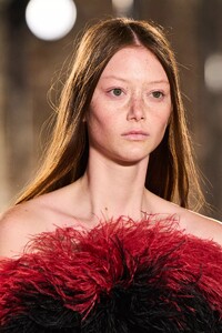 detail-defile-alexandre-vauthier-printemps-ete-2022-paris-detail-4.thumb.jpg.ab4ec881f915878eb45217ab3214da26.jpg