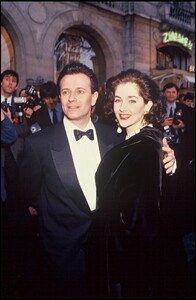 francis-huster-et-cristiana-reali-la-soiree-des-molieres-en-instagram-1003737379.jpg