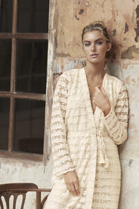 gallery_model_mEGlsp6a21Iy.thumb.jpeg.015e6083be2acbc1f0e0bffa2ac31bea.jpeg