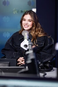 hailee-204ab2fb1fd6168efb.jpg