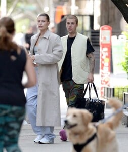 hailey-and-justin-bieber-out-in-new-york-05-14-2023-4.jpg