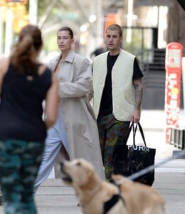 hailey-and-justin-bieber-out-in-new-york-05-14-2023-5.jpg
