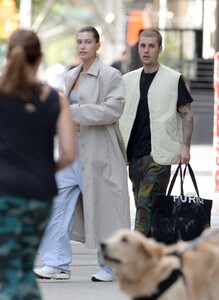 hailey-and-justin-bieber-out-in-new-york-05-14-2023-6.jpg