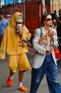 hailey-and-justin-bieber-out-with-their-dogs-in-new-york-05-12-2023-0.jpg
