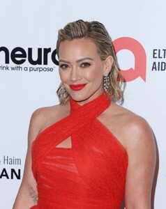 hilary-duff-at-elton-john-aids-foundation-s-31st-annual-academy-awards-viewing-party-in-west-hollywood-03-12-2023-5.jpg