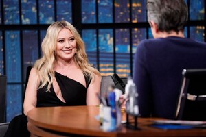 hilary-duff-at-late-night-with-seth-meyers-01-23-2023-5.jpg