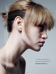 i-D_Fall_2015_08.thumb.jpg.50481c09c3ed6a342f30d4fa602a2edf.jpg