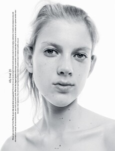 i-D_Fall_2015_10.thumb.jpg.0c030e4a3baf5bdee821054503ddc8ba.jpg