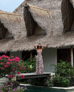 indahclothing_295478460_371220998425395_3631826726643360699_n.jpg