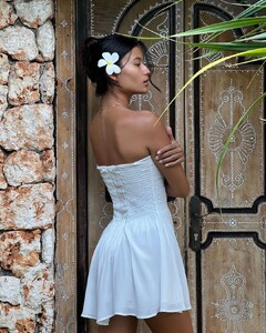 indahclothing_295699264_345740077768347_841988418748771453_n.jpg