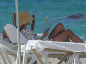 ivanka-trump-out-at-a-beach-in-miami-05-114-2023-5.jpg