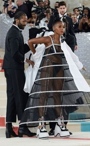 janelle-monae-at-2023-met-gala-celebrating-karl-lagerfeld-a-line-of-beauty-in-new-york-05-01-2023-8.jpg