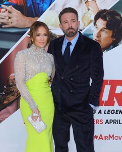 jennifer-lopez-and-ben-affleck-at-air-premiere-at-regency-village-theatre-in-westwood-03-27-2023-4.jpg