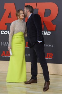 jennifer-lopez-and-ben-affleck-at-air-premiere-at-regency-village-theatre-in-westwood-03-27-2023-7.jpg